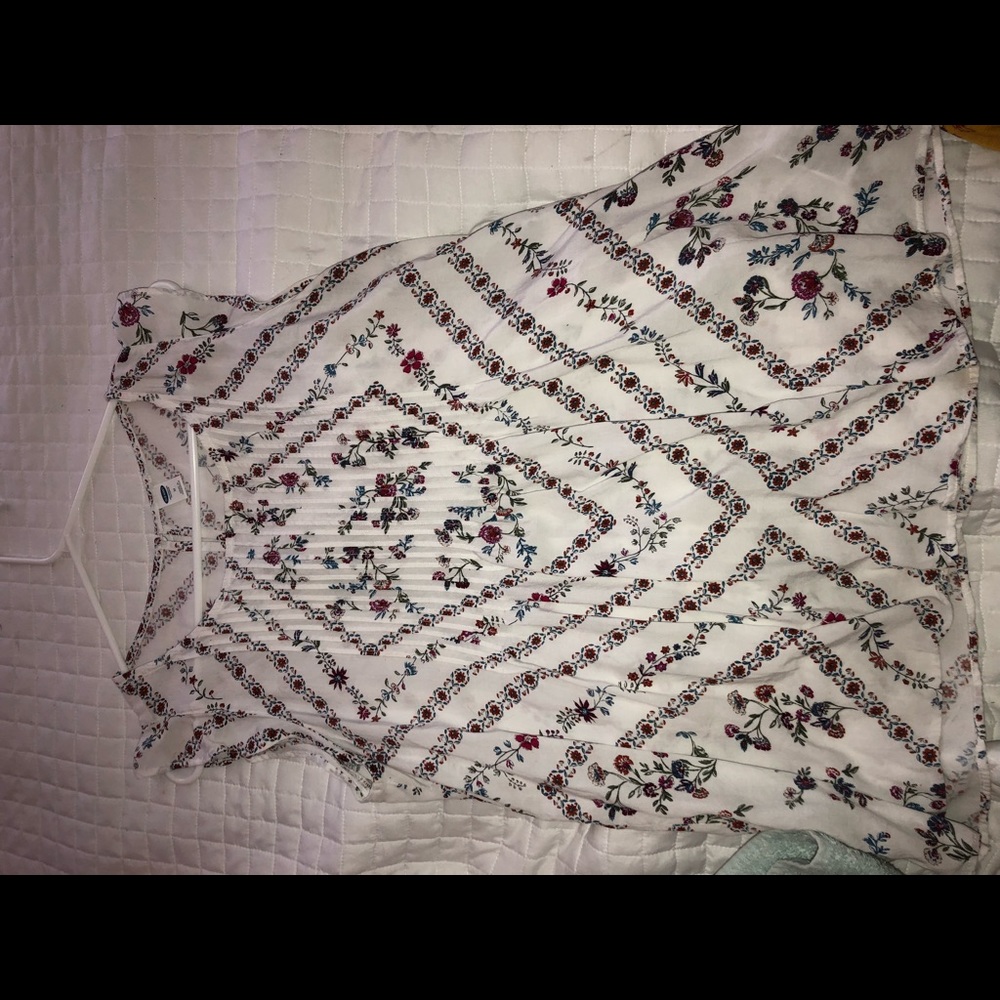 white floral ruffle tank